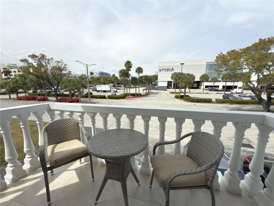 En Venta: $420,000 (2 camas, 2 baños, 1079 Pies cuadrados)