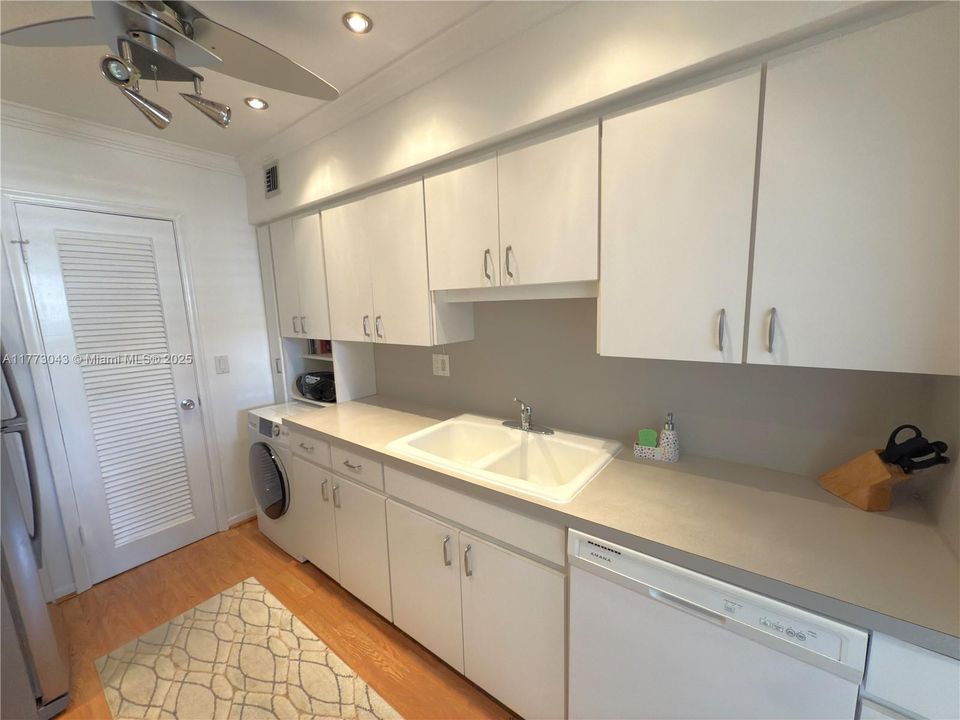 En Venta: $420,000 (2 camas, 2 baños, 1079 Pies cuadrados)