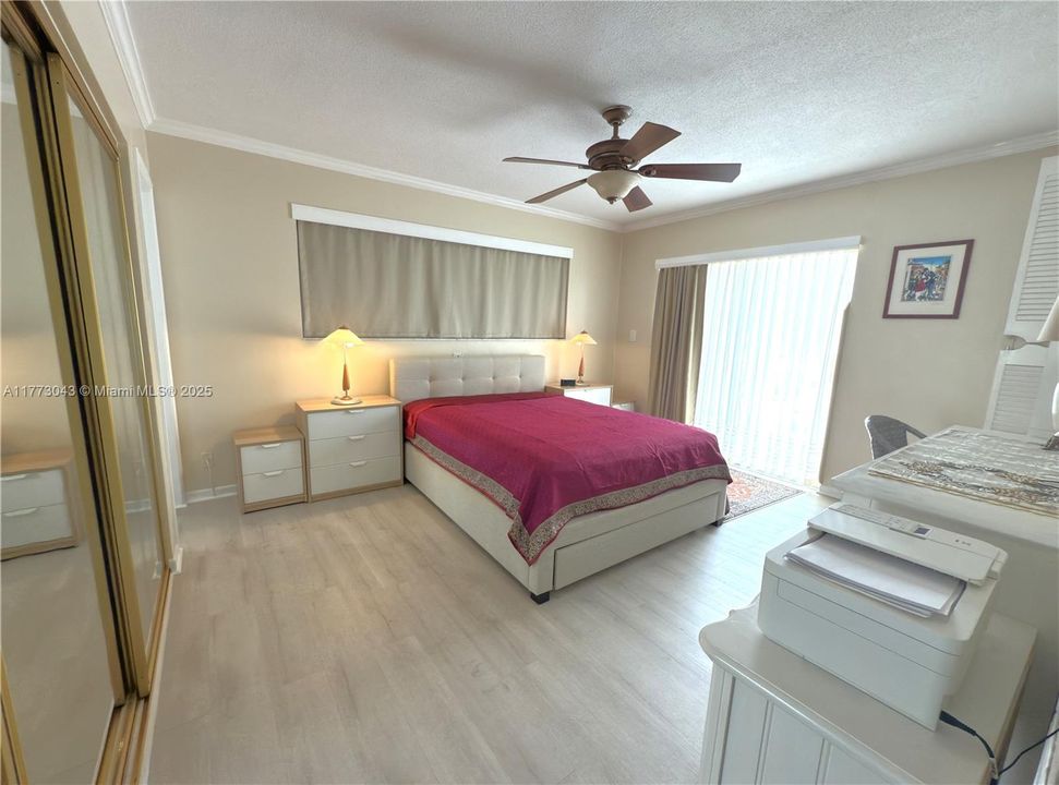 En Venta: $420,000 (2 camas, 2 baños, 1079 Pies cuadrados)