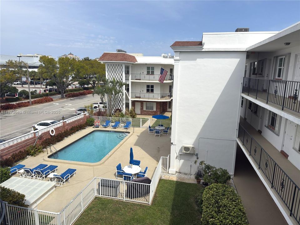 En Venta: $420,000 (2 camas, 2 baños, 1079 Pies cuadrados)