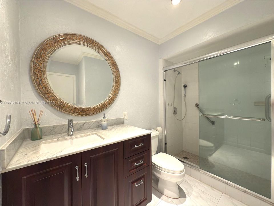 En Venta: $420,000 (2 camas, 2 baños, 1079 Pies cuadrados)