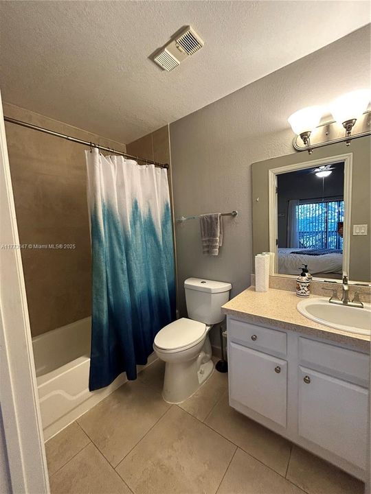 Recently Sold: $235,000 (2 beds, 2 baths, 858 Square Feet)