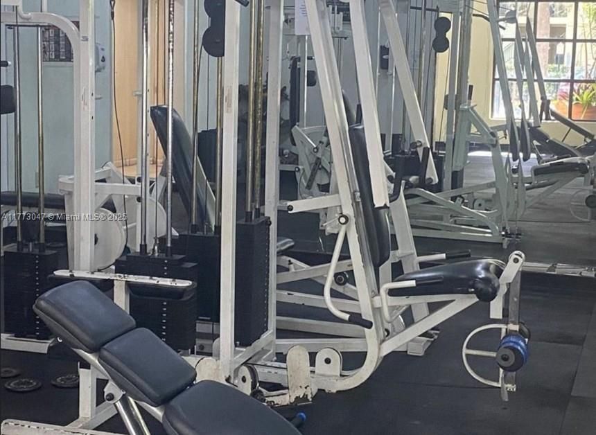 Recently Sold: $235,000 (2 beds, 2 baths, 858 Square Feet)