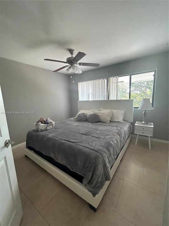 Recently Sold: $235,000 (2 beds, 2 baths, 858 Square Feet)