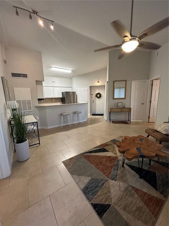 Recently Sold: $235,000 (2 beds, 2 baths, 858 Square Feet)