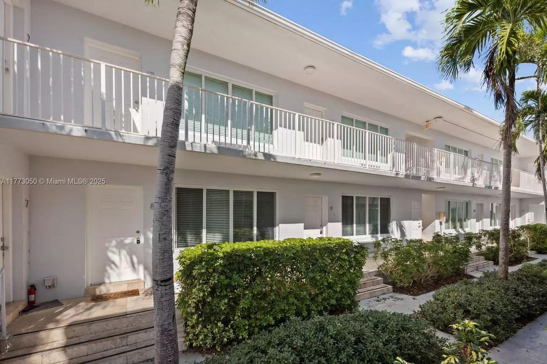 最近租的: $2,450 (2 贝兹, 1 浴室, 741 平方英尺)