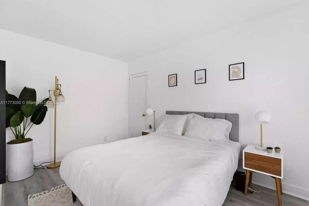 最近租的: $2,450 (2 贝兹, 1 浴室, 741 平方英尺)