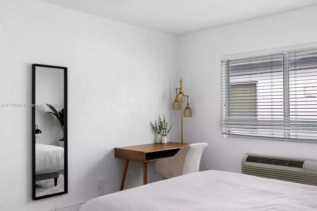 最近租的: $2,450 (2 贝兹, 1 浴室, 741 平方英尺)