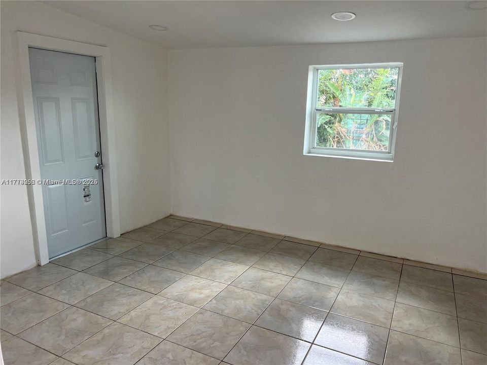 Recently Sold: $517,900 (3 beds, 2 baths, 1414 Square Feet)