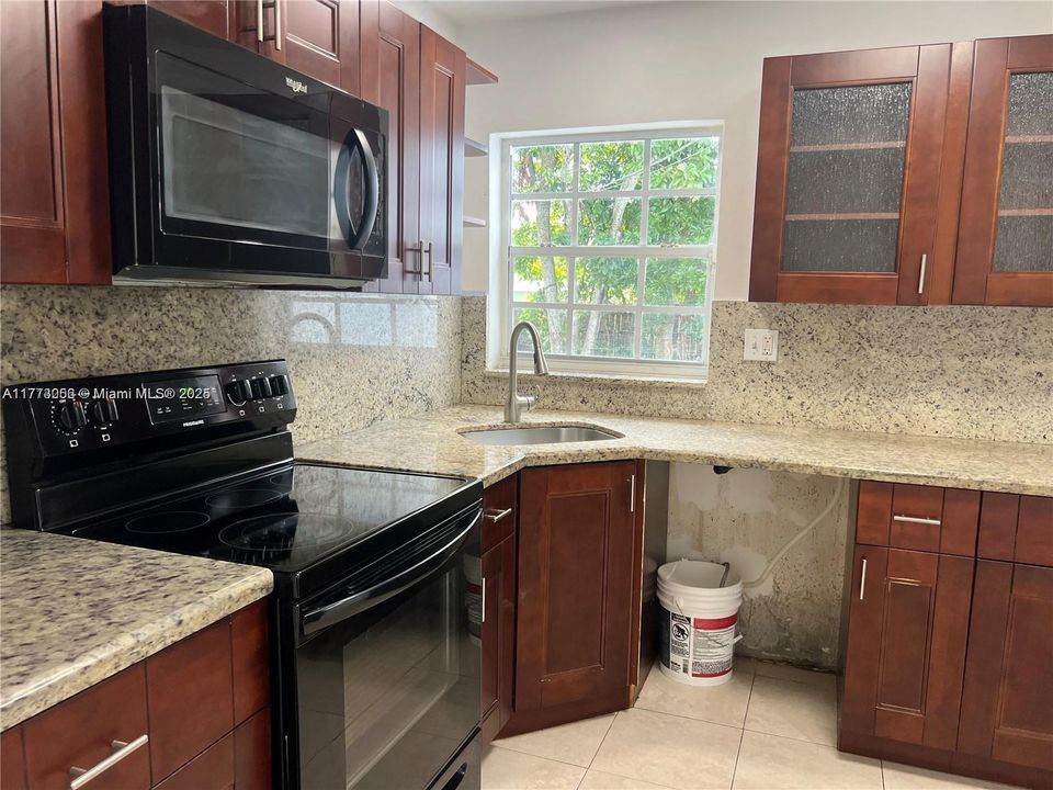 Recently Sold: $517,900 (3 beds, 2 baths, 1414 Square Feet)