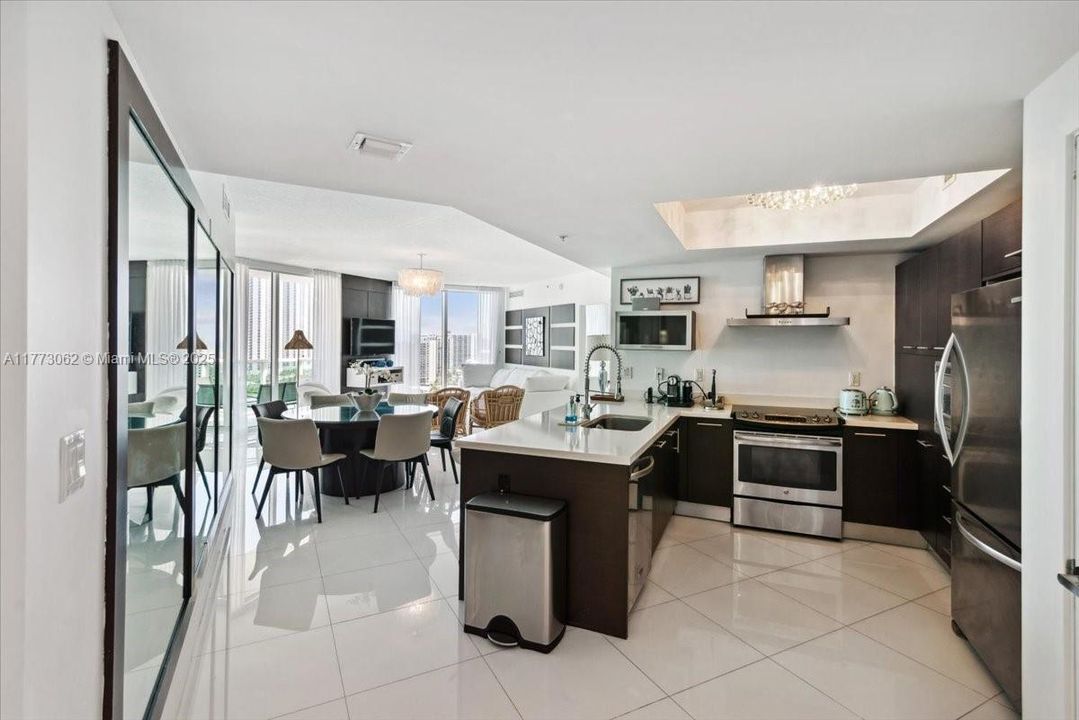 En Venta: $950,000 (3 camas, 2 baños, 1489 Pies cuadrados)