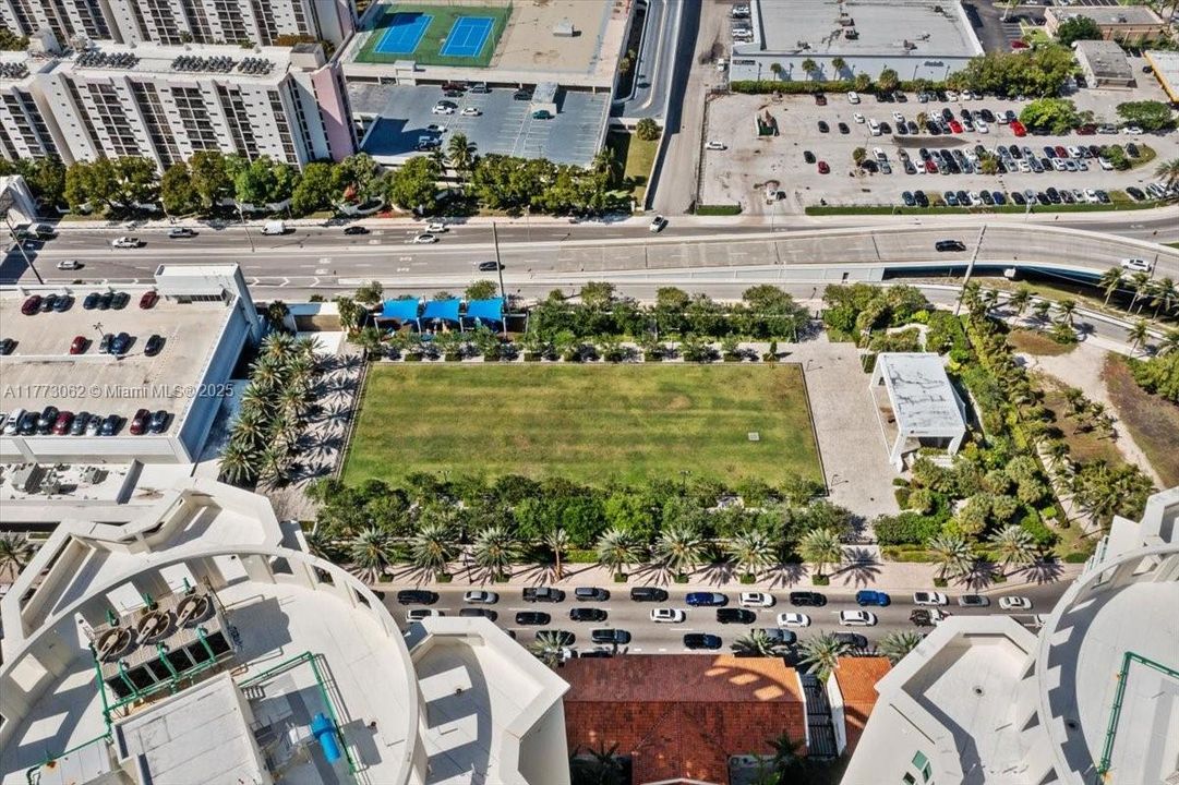 En Venta: $950,000 (3 camas, 2 baños, 1489 Pies cuadrados)