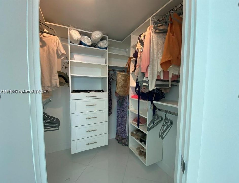 En Venta: $950,000 (3 camas, 2 baños, 1489 Pies cuadrados)