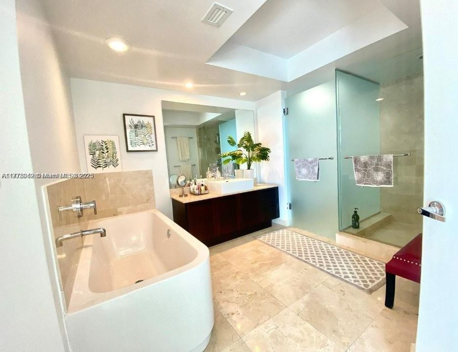 En Venta: $950,000 (3 camas, 2 baños, 1489 Pies cuadrados)