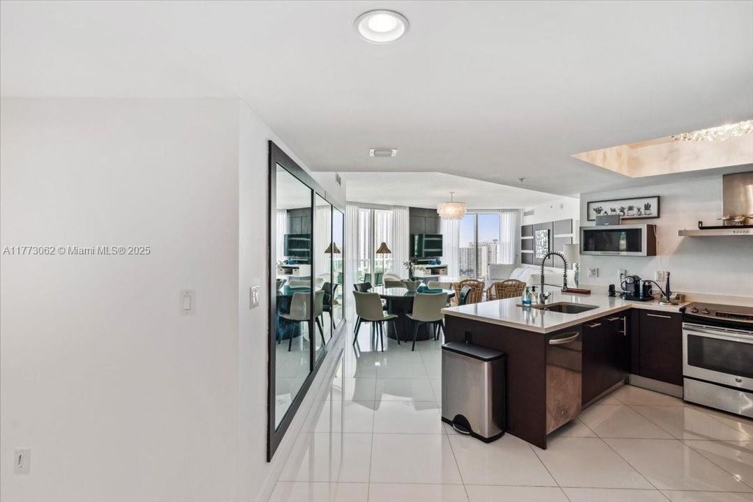 En Venta: $950,000 (3 camas, 2 baños, 1489 Pies cuadrados)