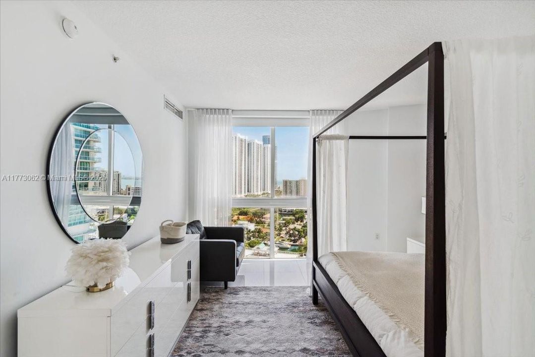 En Venta: $950,000 (3 camas, 2 baños, 1489 Pies cuadrados)