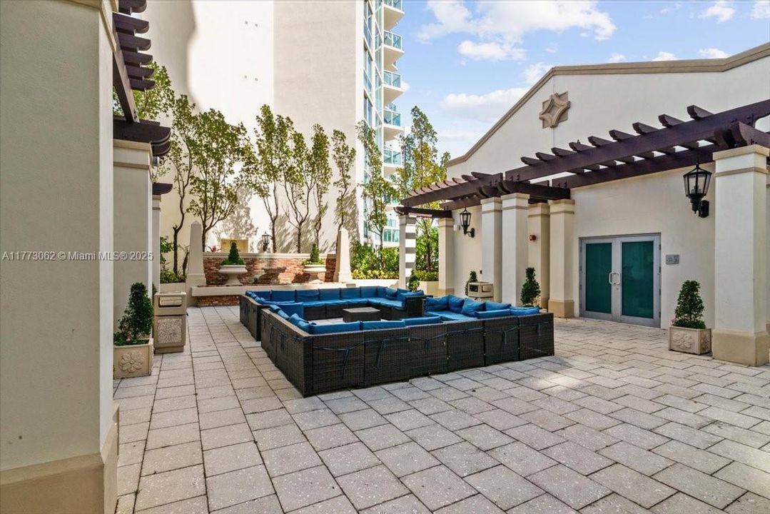 En Venta: $950,000 (3 camas, 2 baños, 1489 Pies cuadrados)