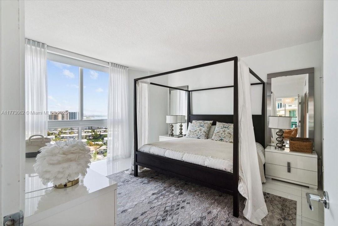 En Venta: $950,000 (3 camas, 2 baños, 1489 Pies cuadrados)