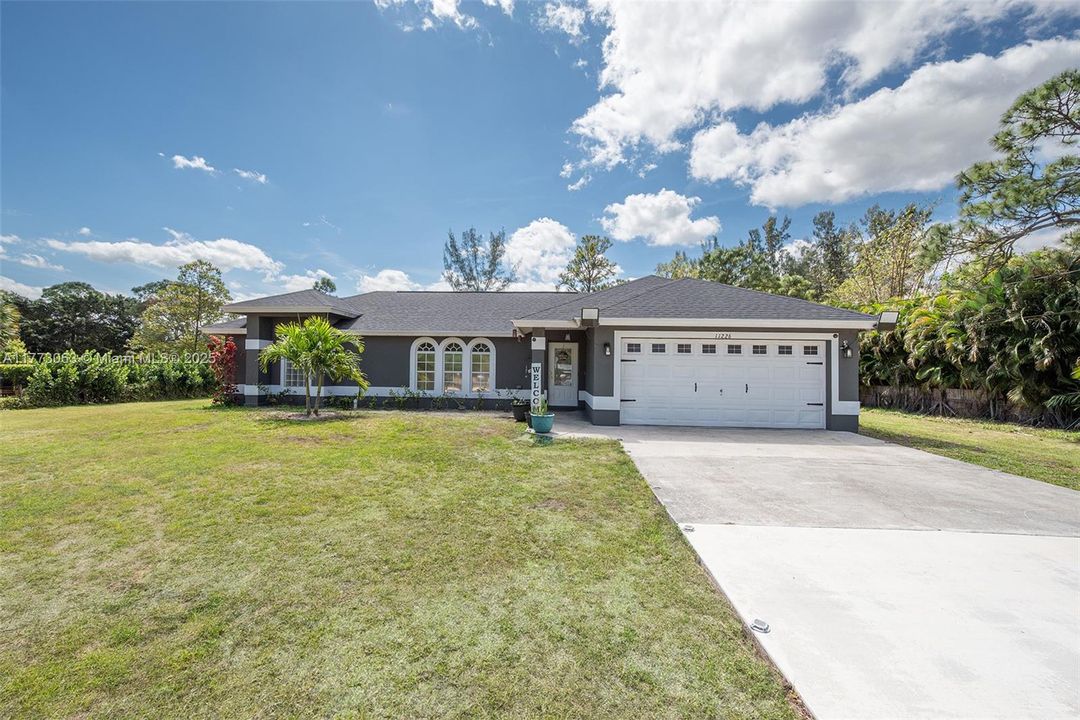 Vendido Recientemente: $629,999 (3 camas, 2 baños, 1541 Pies cuadrados)