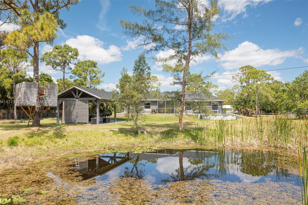 Vendido Recientemente: $629,999 (3 camas, 2 baños, 1541 Pies cuadrados)