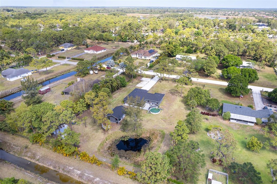 Vendido Recientemente: $629,999 (3 camas, 2 baños, 1541 Pies cuadrados)