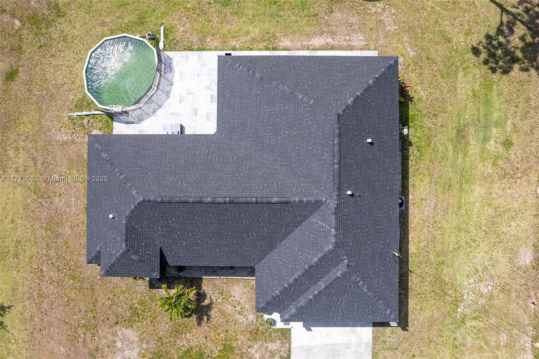 Vendido Recientemente: $629,999 (3 camas, 2 baños, 1541 Pies cuadrados)