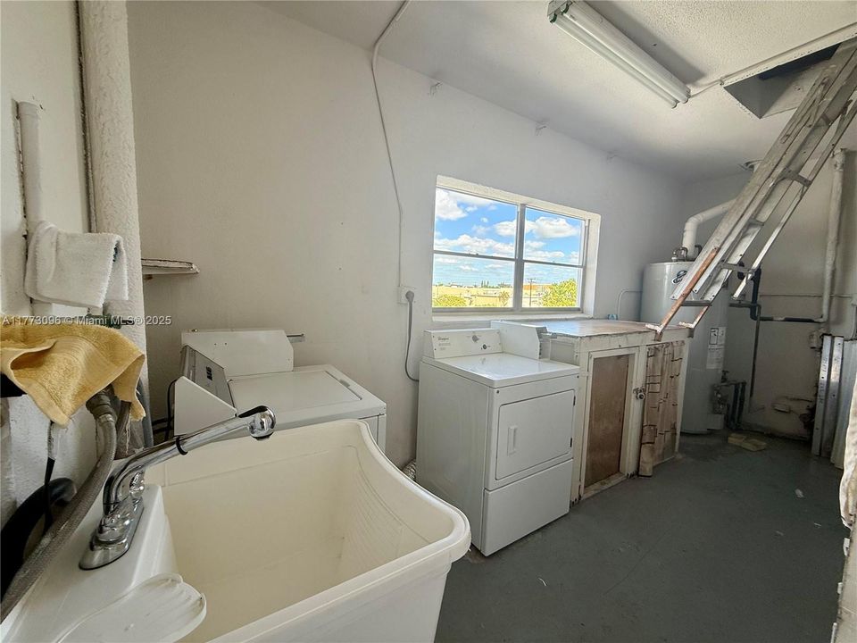 最近租的: $2,150 (2 贝兹, 2 浴室, 840 平方英尺)