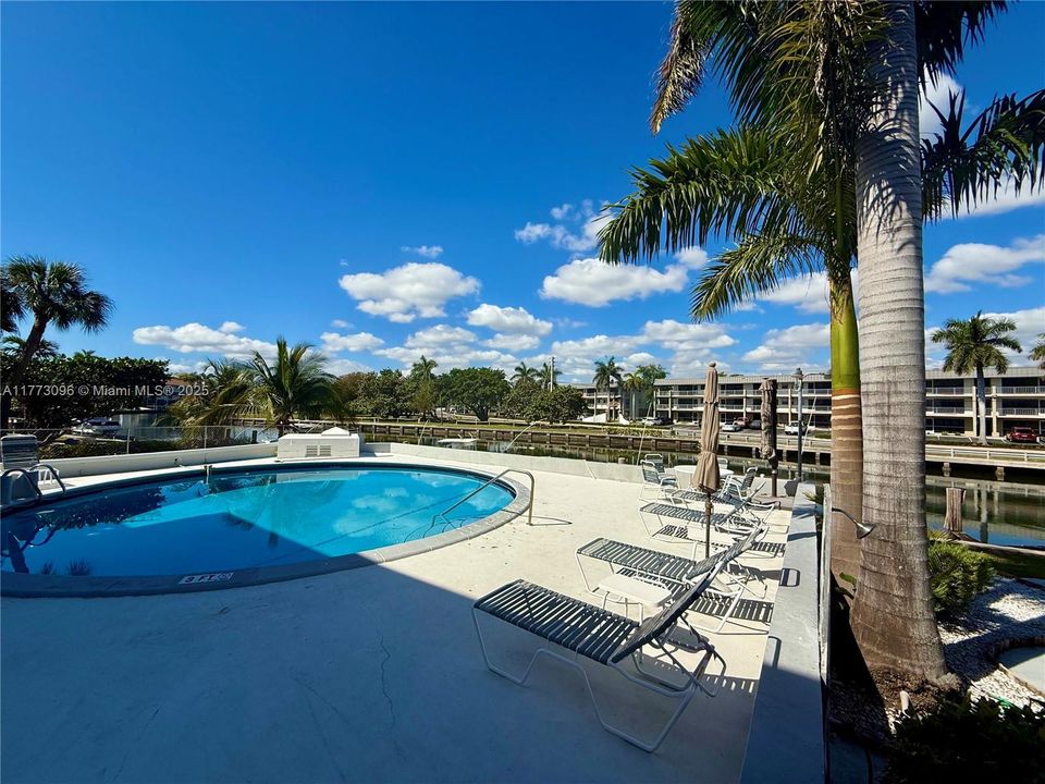 最近租的: $2,150 (2 贝兹, 2 浴室, 840 平方英尺)