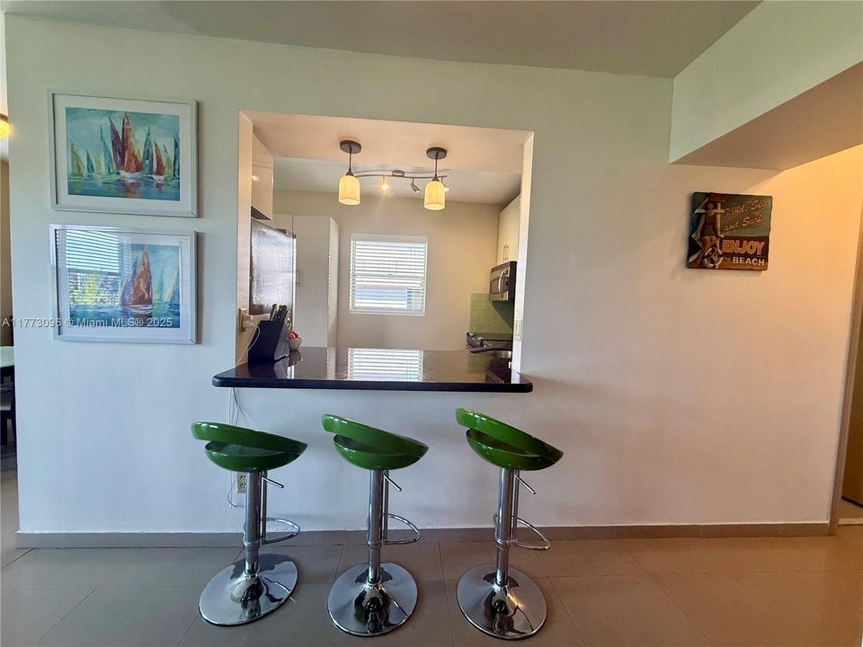 最近租的: $2,150 (2 贝兹, 2 浴室, 840 平方英尺)