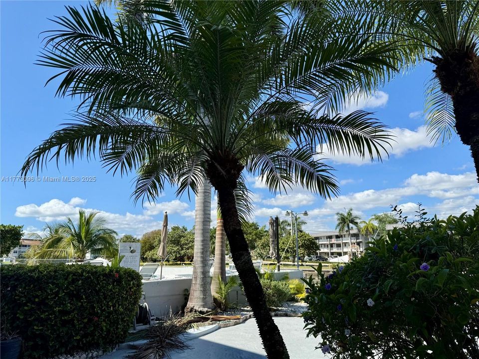 最近租的: $2,150 (2 贝兹, 2 浴室, 840 平方英尺)