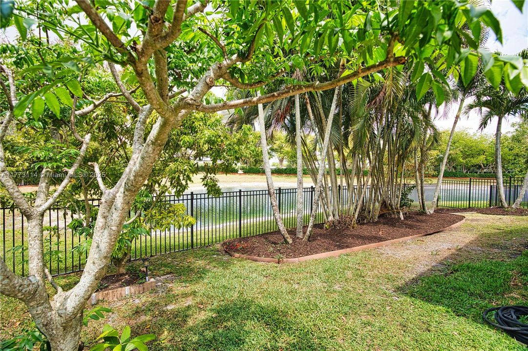 Recently Sold: $664,000 (4 beds, 2 baths, 1797 Square Feet)