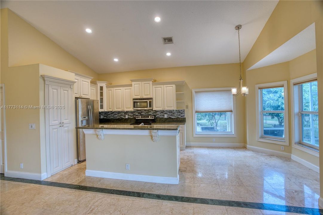 Recently Sold: $664,000 (4 beds, 2 baths, 1797 Square Feet)