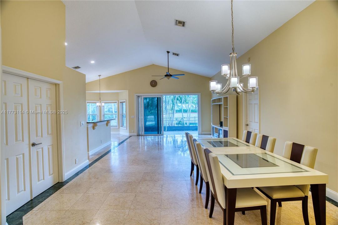 Recently Sold: $664,000 (4 beds, 2 baths, 1797 Square Feet)