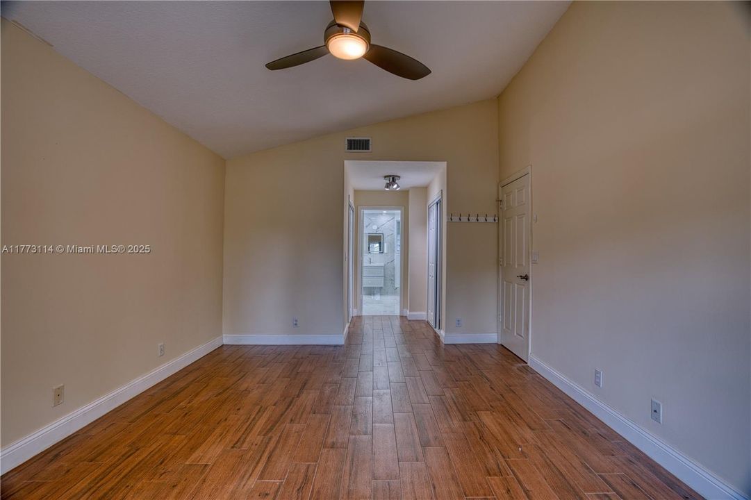 Recently Sold: $664,000 (4 beds, 2 baths, 1797 Square Feet)