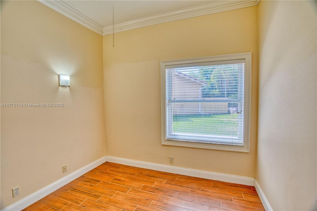 Recently Sold: $664,000 (4 beds, 2 baths, 1797 Square Feet)