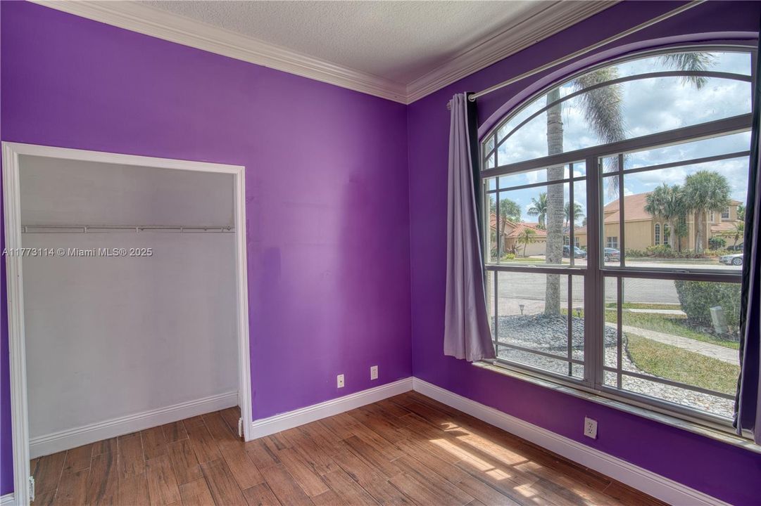 Recently Sold: $664,000 (4 beds, 2 baths, 1797 Square Feet)