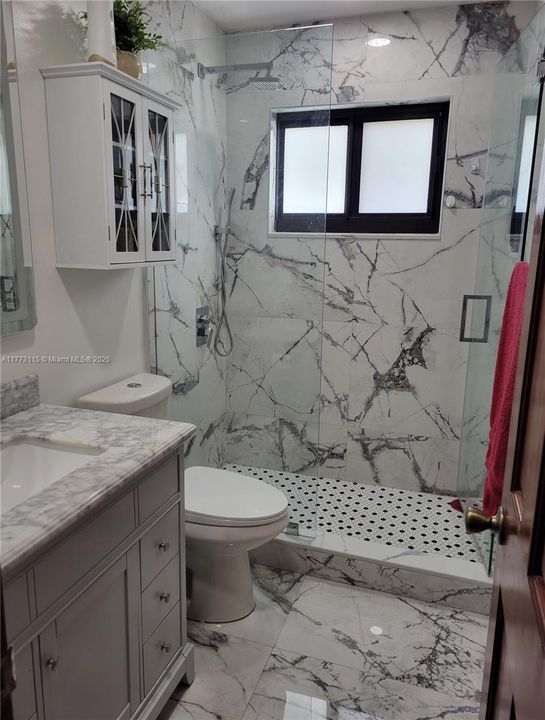 Recently Sold: $745,000 (4 beds, 3 baths, 1821 Square Feet)