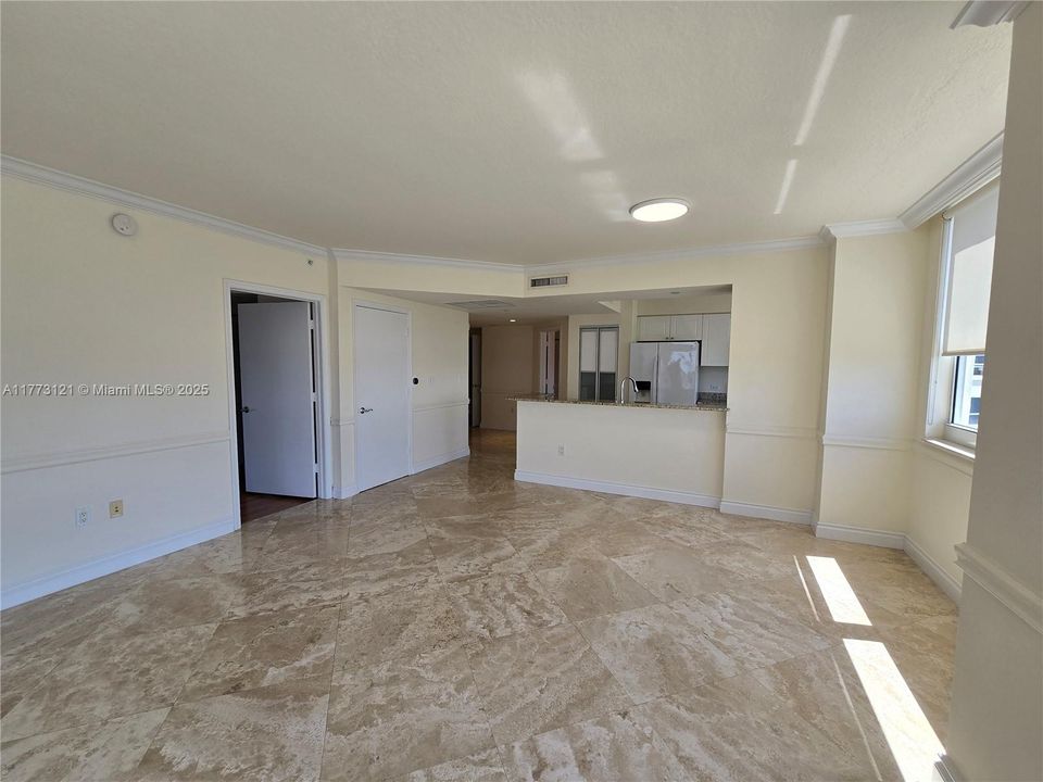 Под контрактом: $3,100 (2 спален, 2 ванн, 1245 Квадратных фут)