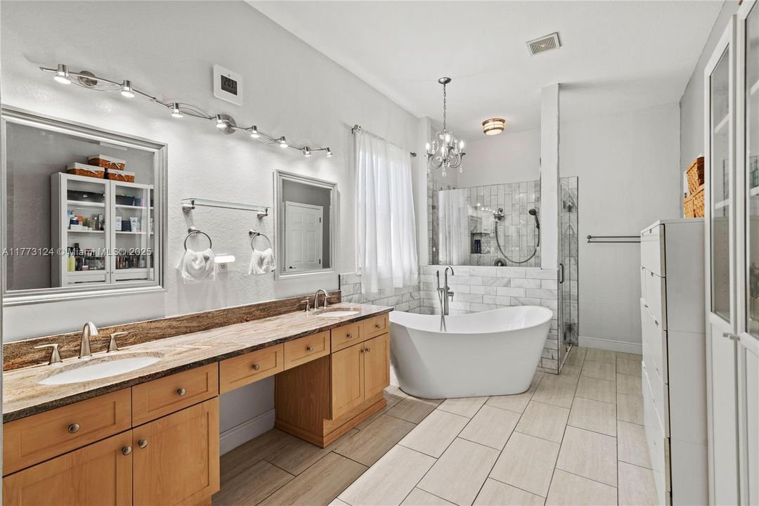 Недавно продано: $549,900 (5 спален, 4 ванн, 0 Квадратных фут)