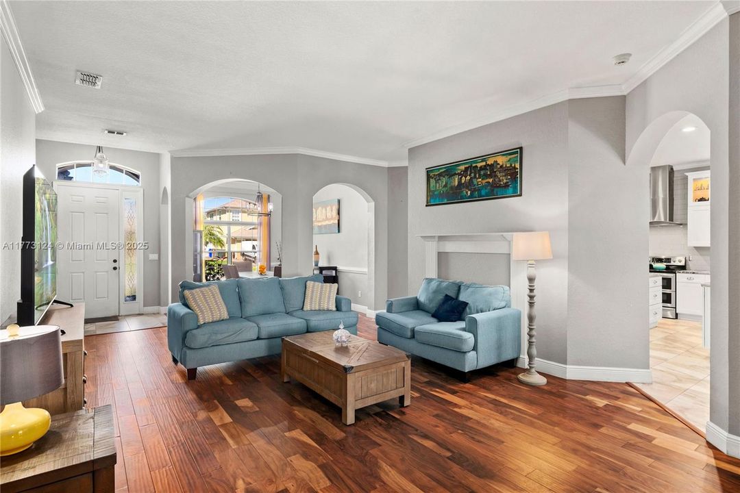 Недавно продано: $549,900 (5 спален, 4 ванн, 0 Квадратных фут)