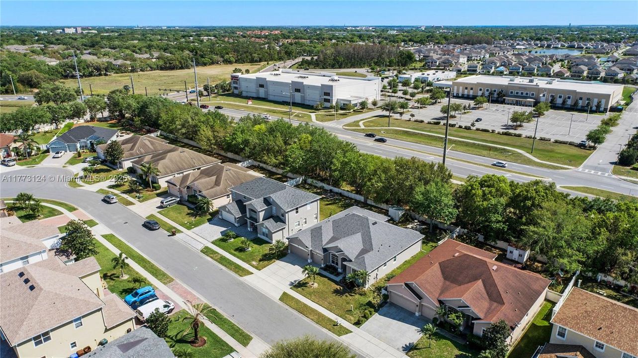 Недавно продано: $549,900 (5 спален, 4 ванн, 0 Квадратных фут)