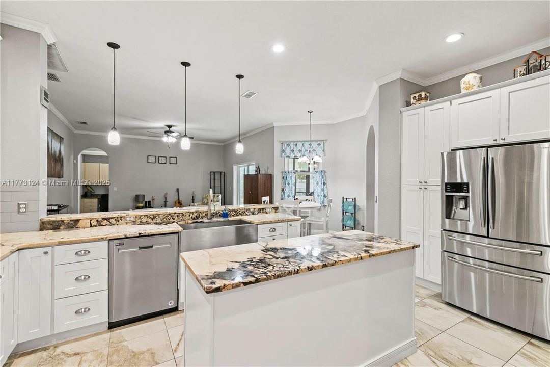 Недавно продано: $549,900 (5 спален, 4 ванн, 0 Квадратных фут)