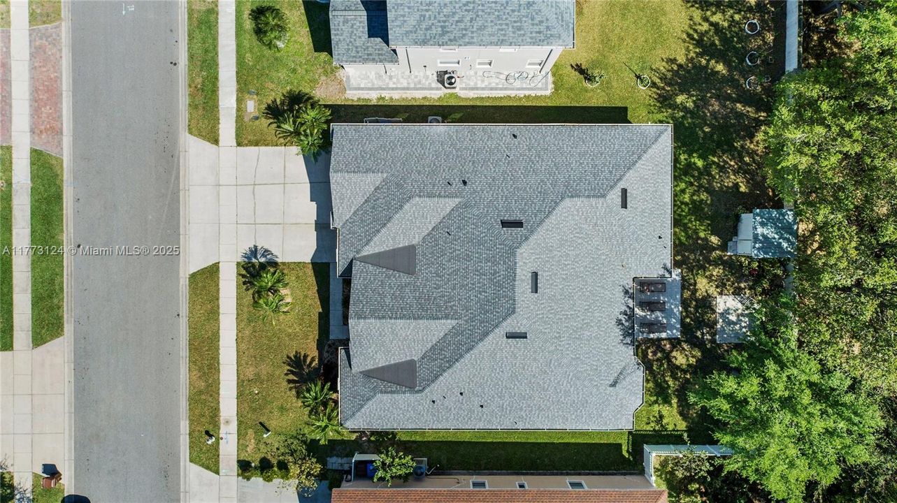 Недавно продано: $549,900 (5 спален, 4 ванн, 0 Квадратных фут)