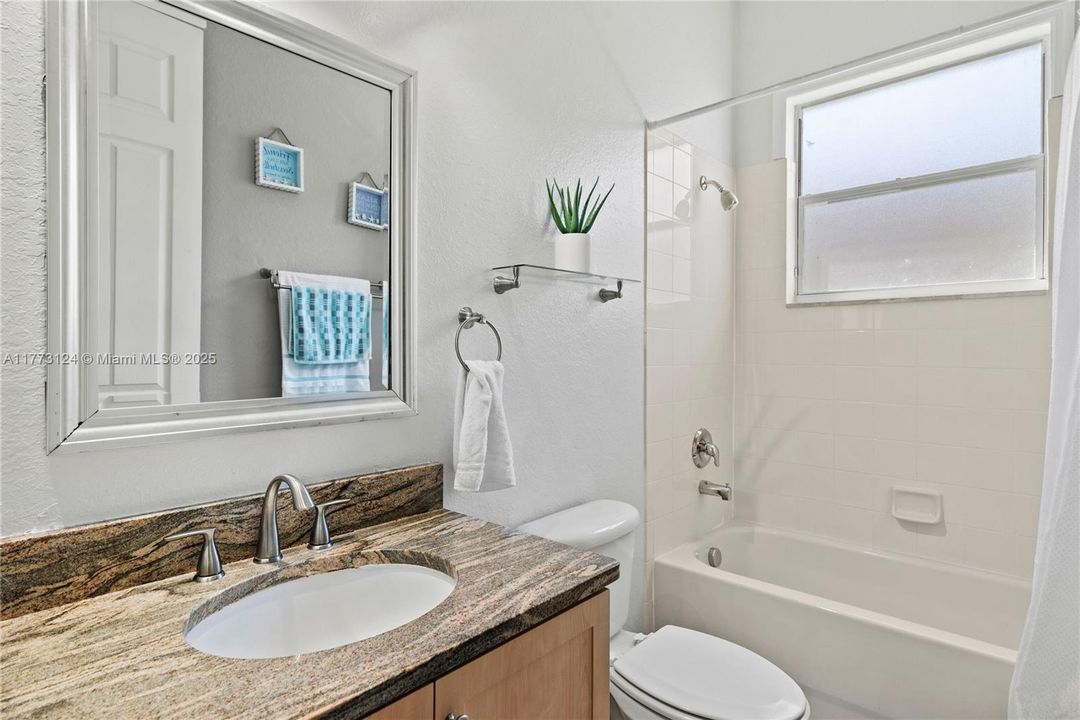 Недавно продано: $549,900 (5 спален, 4 ванн, 0 Квадратных фут)