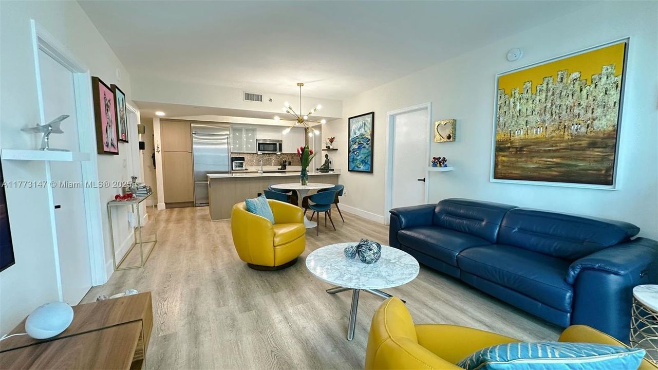 最近租的: $3,950 (2 贝兹, 2 浴室, 1111 平方英尺)