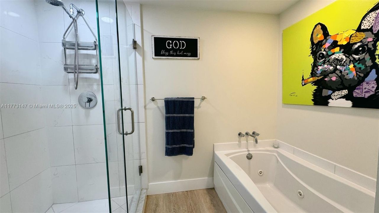 最近租的: $3,950 (2 贝兹, 2 浴室, 1111 平方英尺)