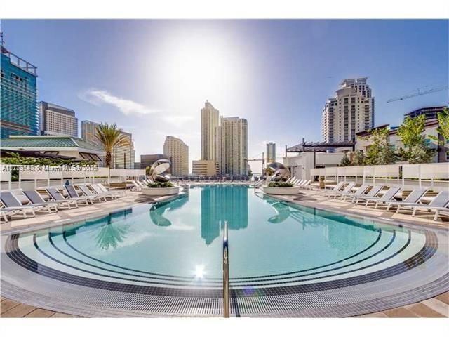 最近租的: $3,390 (1 贝兹, 1 浴室, 828 平方英尺)