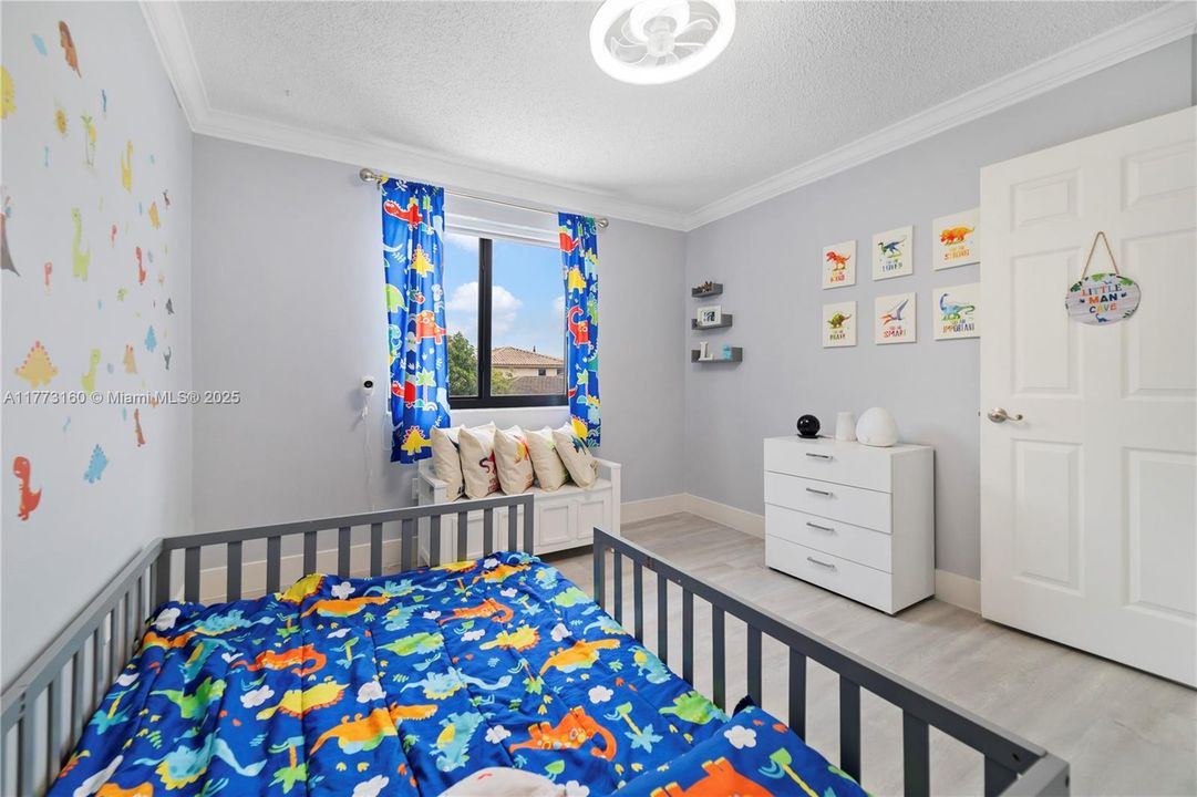 Recently Sold: $849,900 (4 beds, 3 baths, 2062 Square Feet)