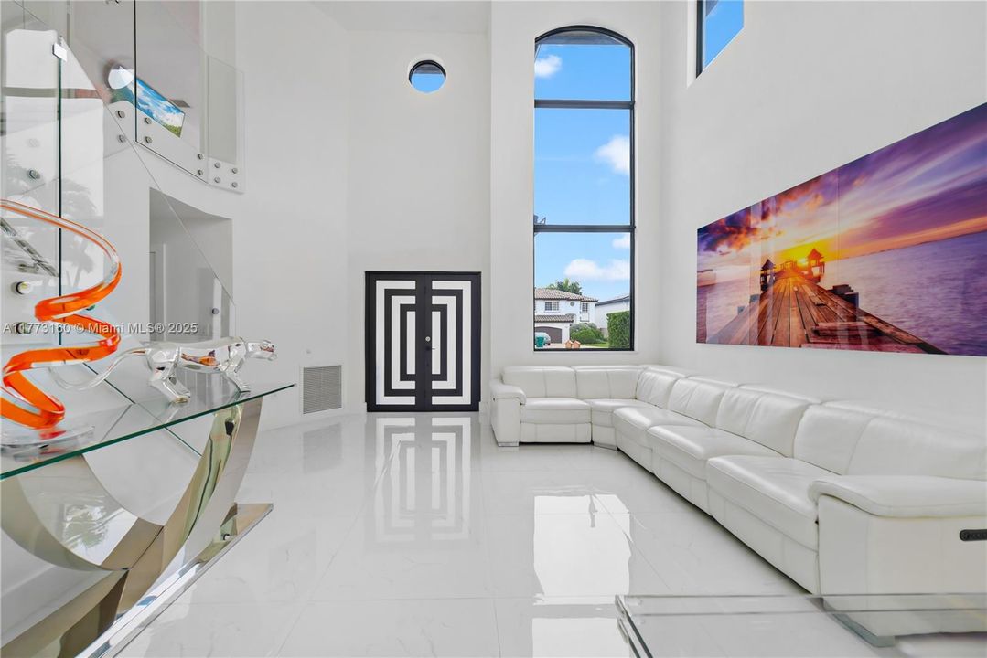 Recently Sold: $849,900 (4 beds, 3 baths, 2062 Square Feet)