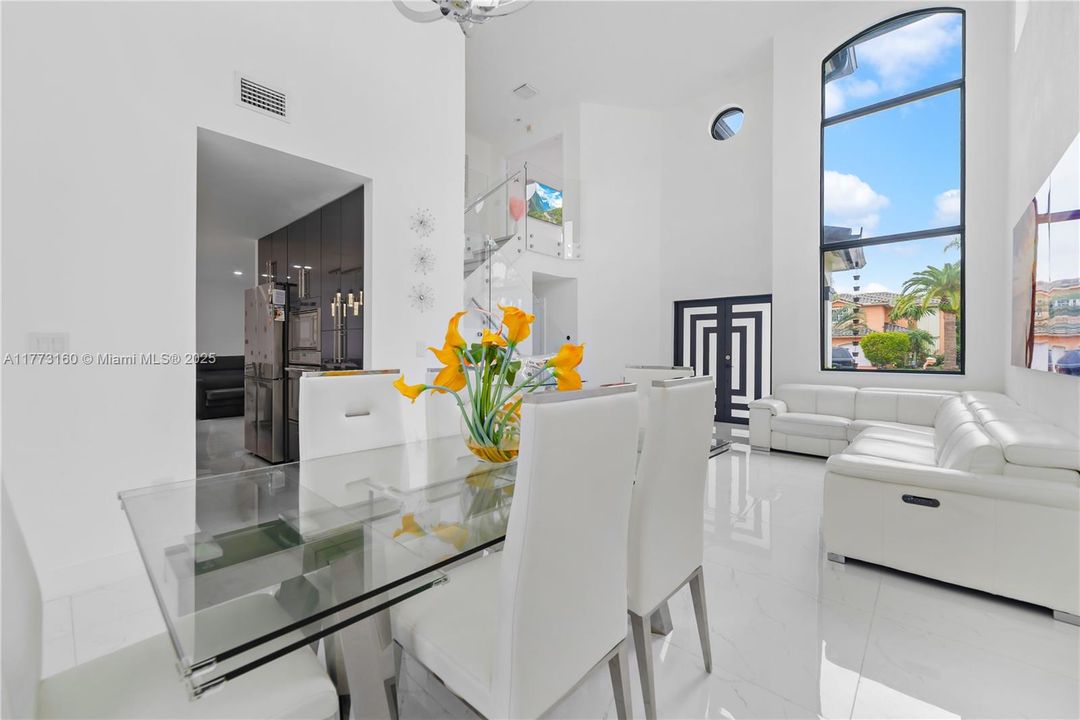 Recently Sold: $849,900 (4 beds, 3 baths, 2062 Square Feet)